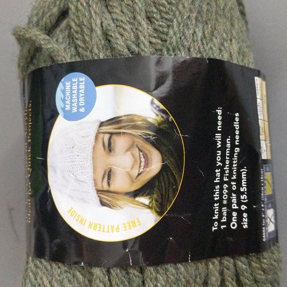 #42.NWT Lion Brand Yarn Wool-Ease Chunky. Color: Army Green (Villow) - Picture 3 of 6